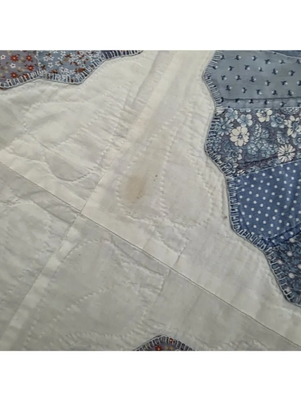 Vintage Handmade Blue Floral Dresden Plate Quilt 79 x 93